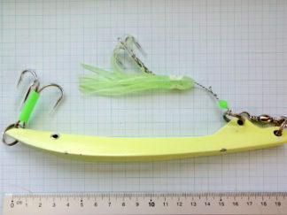 Stål Pirk. 300 gram, Selvlysende, med 3x-4/0 trekrog
